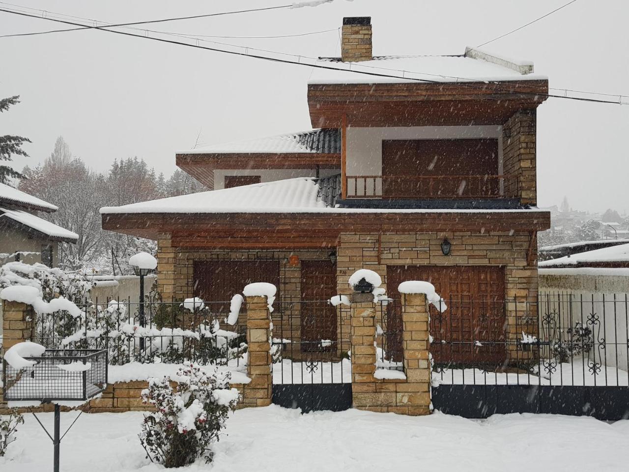 Citizen Kane Lodge - Hospedaje Gourmet Сан-Карлос-де-Барилоче Экстерьер фото